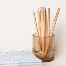 Charger l&#39;image dans la galerie, Crayon écrire des mots d&#39;amour
